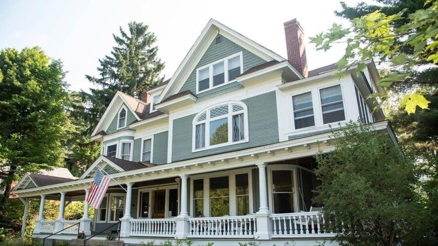 Franklin Manor Bed & Breakfast