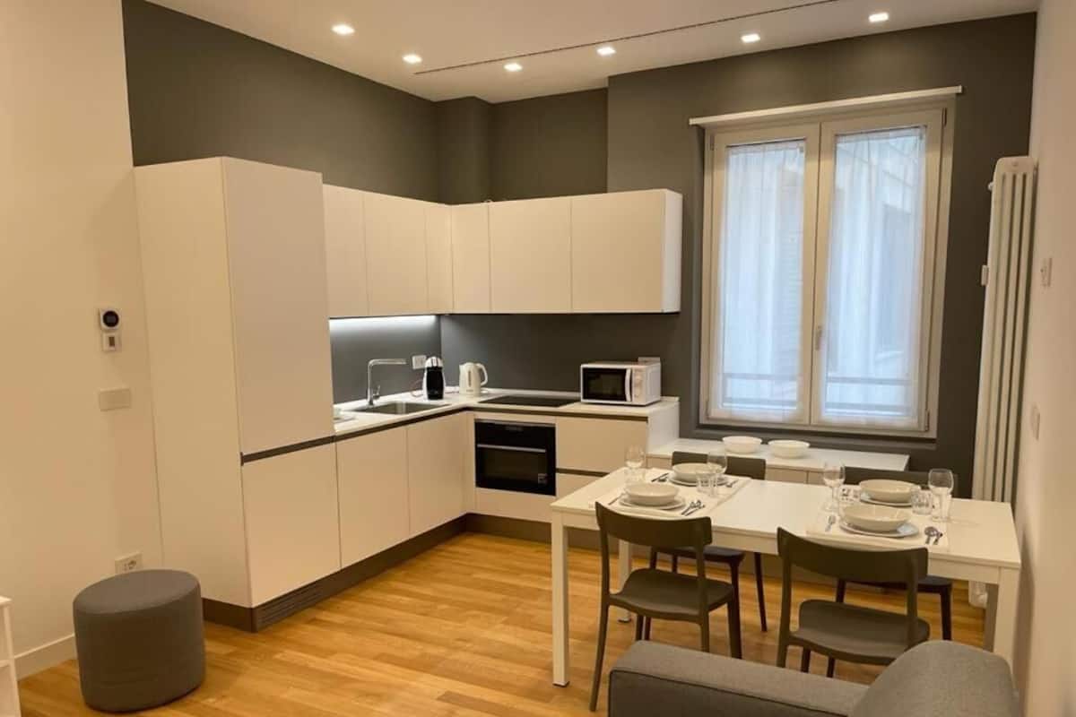 Appartamento Deluxe, 2 camere da letto | 1 camera, postazione laptop, ferro/asse da stiro, Wi-Fi gratuito