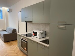 Apartamento clásico, 1 cama de matrimonio con sofá cama | Cocina privada | Frigorífico grande, microondas, horno y placa de cocina