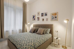 Classic-huoneisto | Kannettavalle tietokoneelle sopiva työtila, silitysrauta/-lauta