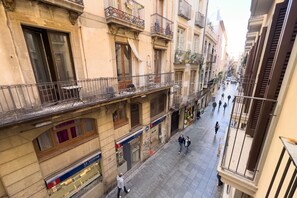 Property grounds - BeBarceloner Born Apartments with Pool and Terrace - 2 bedrooms, 2 bathrooms (Barcelona)