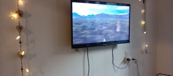 Blocks away from the terminal and the sea, Ph 3 rooms