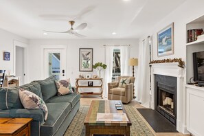 Smart TV, books, offices, computer monitors