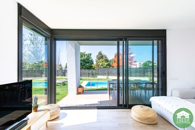 Brand new villa close to the beach with private pool