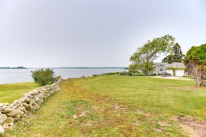 Property grounds - Waterfront Massachusetts Vacation Rental w/ Deck (Westport Point)