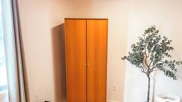 3 habitaciones, tabla de planchar con plancha y wifi gratis