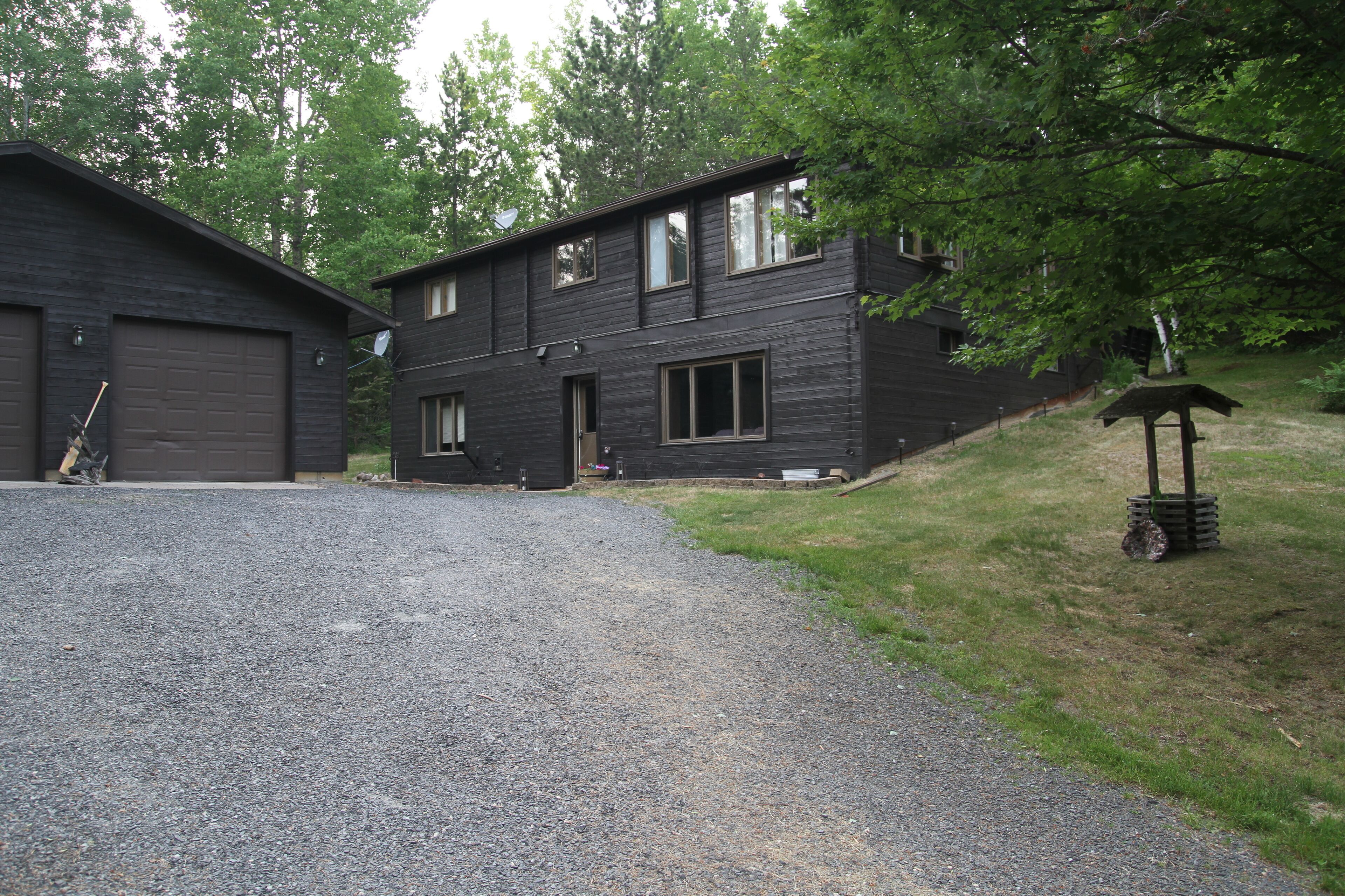 Kozy Rustic Knot with water access to Crane Lake