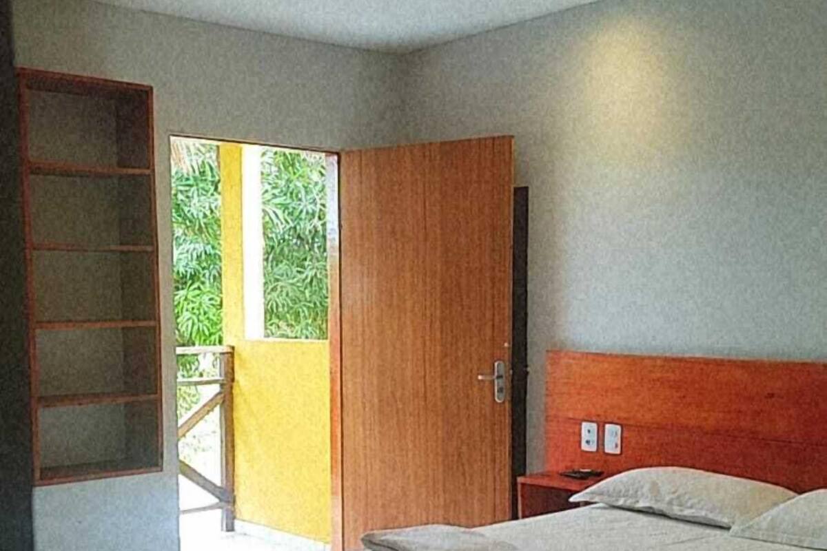 WiFi (free), bed sheets