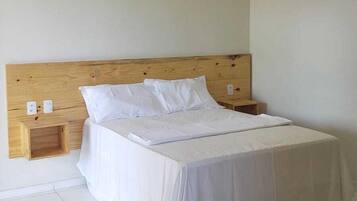 Quarto duplo superior, 1 cama de casal | Wi-Fi de cortesia, roupa de cama