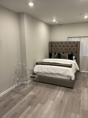 Room - Cozy Modern Studio Suite by Center City Philly w/ Free Parking  (Philadelphia)