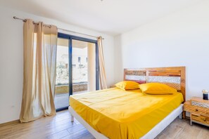 4 habitaciones, tabla de planchar con plancha y wifi gratis 