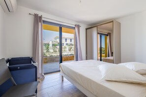 4 Schlafzimmer, Bügeleisen/Bügelbrett, kostenloses WLAN, Bettwäsche