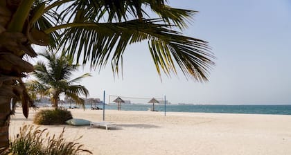 Stunning Sea View Apt. With Balcony - RAK