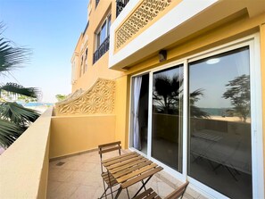Balcony - Stunning Sea View Apt. With Balcony - RAK (Ras Al Khaimah)