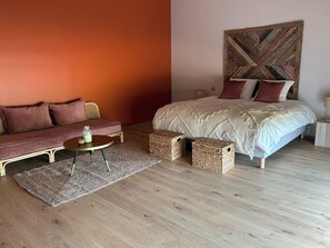 1 bedroom, free WiFi, bed sheets