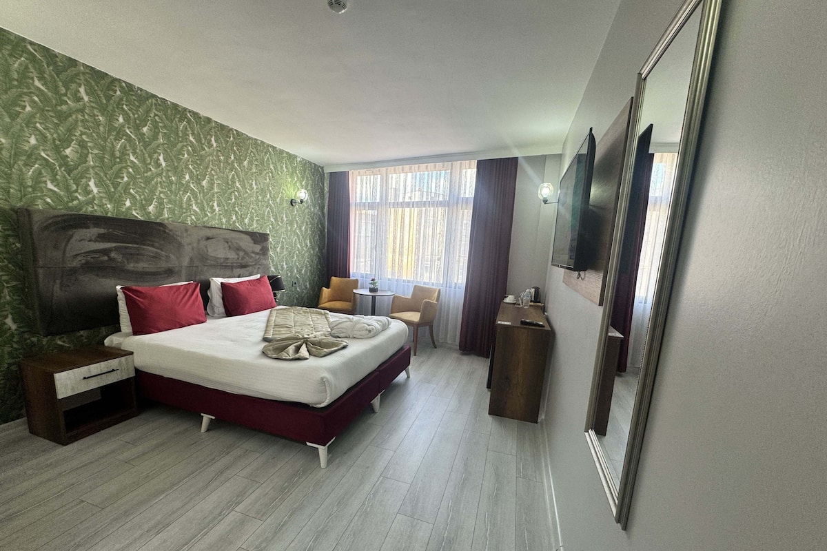 1 bedroom, premium bedding, Select Comfort beds, in-room safe