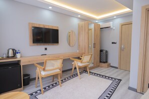 ห้องดีลักซ์, เตียงคิงไซส์ 1 เตียง | เครื่องนอนระดับพรีเมียม, เตียง Select Comfort, ตู้นิรภัยในห้องพัก