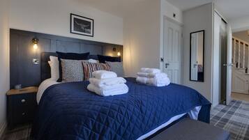 3 bedrooms, individually decorated, individually furnished, free WiFi