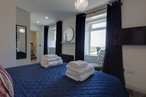 3 bedrooms, individually decorated, individually furnished, free WiFi