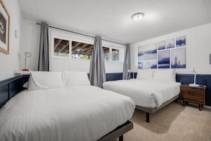 3 quartos, roupas de cama premium, escrivaninha, cortinas blackout