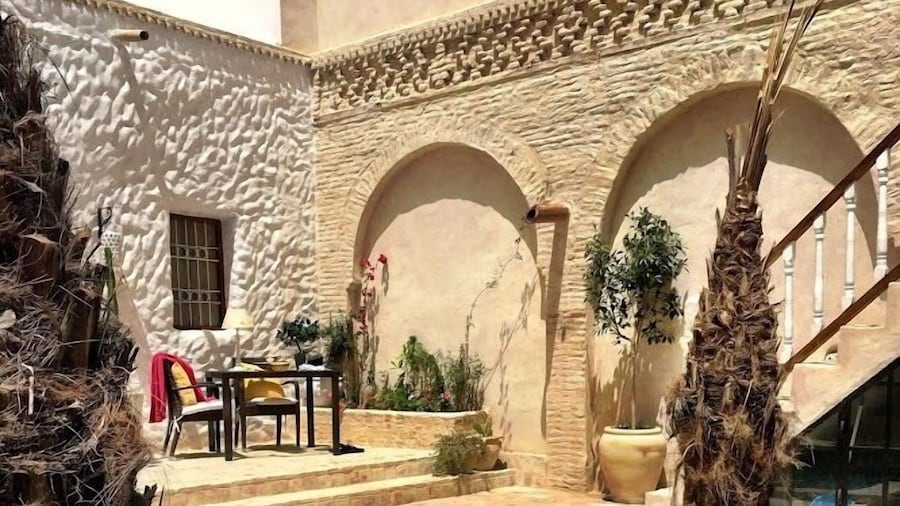 Riad Dar El Caid. Palais Siecle XIV