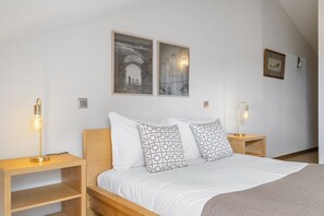 1 bedroom, iron/ironing board, travel cot, free WiFi