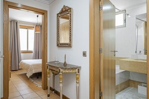 1 Schlafzimmer, Bügeleisen/Bügelbrett, Reisekinderbett, kostenloses WLAN