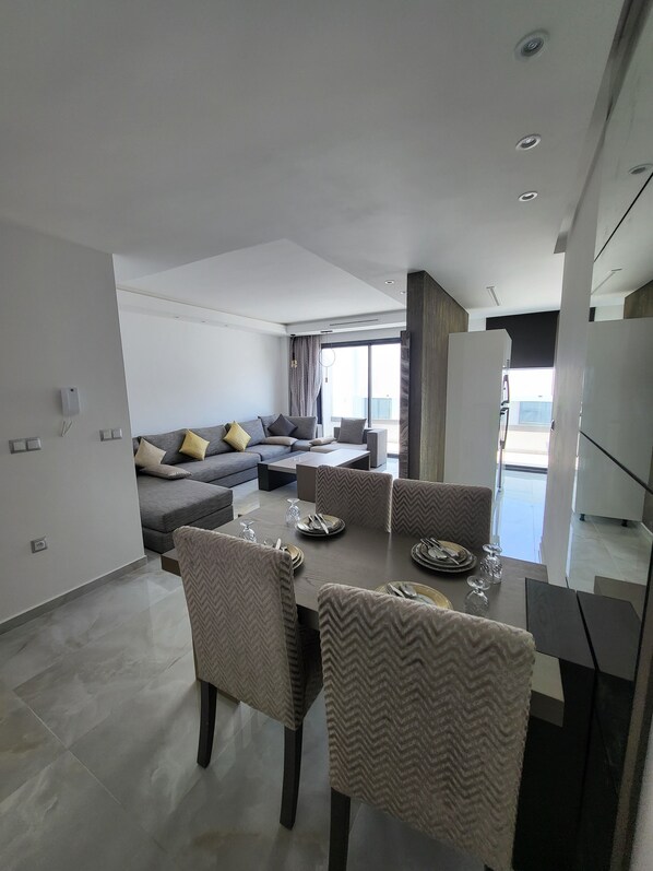 Deluxe Apartment, 3 Bedrooms | Living area