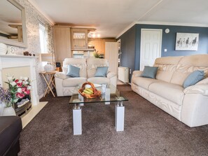 Living area - Handale Banks Farm Lodge (Saltburn-by-the-Sea)