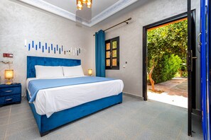 8 bedrooms, desk, iron/ironing board, travel crib - Villa Gardens Diafa - 8 rooms (Lahebichate)