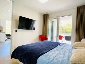 1 bedroom, desk, free WiFi - Lux Green Flat in Center-Parking&Terrace (Luxembourg City)