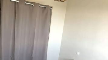 2 chambres, lit parapluie, Wi-Fi, draps fournis