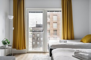 Studio – standard, flere senger | Skrivebord, blendingsgardiner, lydisolert og strykejern/-brett