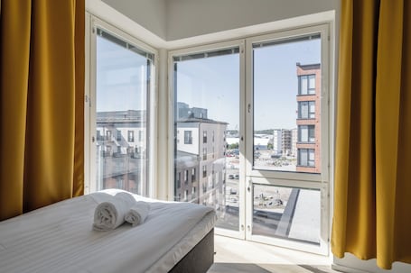 1 habitación, escritorio, cortinas blackout y sistema de insonorización