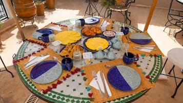 Desayuno continental incluido todos los días