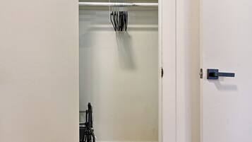 Signature Apartment, 1 King Bed, Kitchen | 1 bedroom, premium bedding, down duvets, memory-foam beds