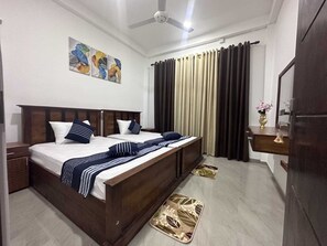 3 chambres, coffres-forts dans les chambres, Wi-Fi gratuit