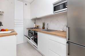 Apartment, 1 Bedroom, Balcony | Private kitchen