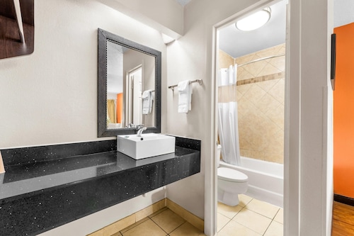 Econo Lodge Charlotte Airport