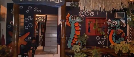 Vista frontal de la propiedad