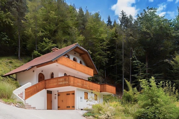 Detached house in the Julian Alps with parking for 2 cars
4x4 needed in winter