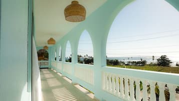 1 bedroom, blackout drapes, free WiFi, bed sheets