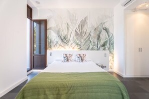 Elite Room | Individually decorated, individually furnished, travel crib, free WiFi - 1893 Hotel Boutique (Navajas)