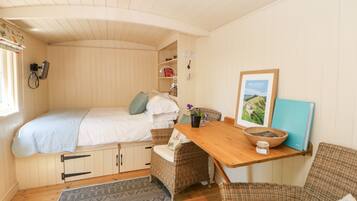 1 bedroom, individually decorated, individually furnished