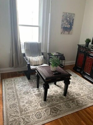 Interior - Boston 2bd King Bed near Harvard, MIT, subway near Boston. On-site free Parking (Somerville)