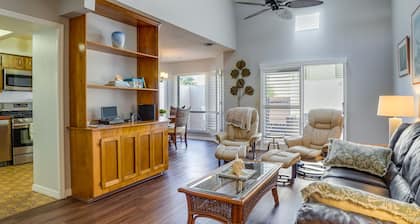 Walk to Restaurants: Downtown Leesburg Townhome!