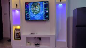 Businesshuvila | Oleskelualue | Älytelevisio, Netflix, Hulu, ensi-iltaelokuvia