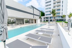 Udendørs pool