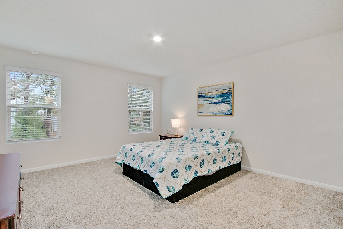 Convenient to Everything!