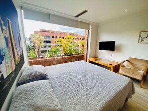 2 bedrooms, desk, iron/ironing board, free WiFi